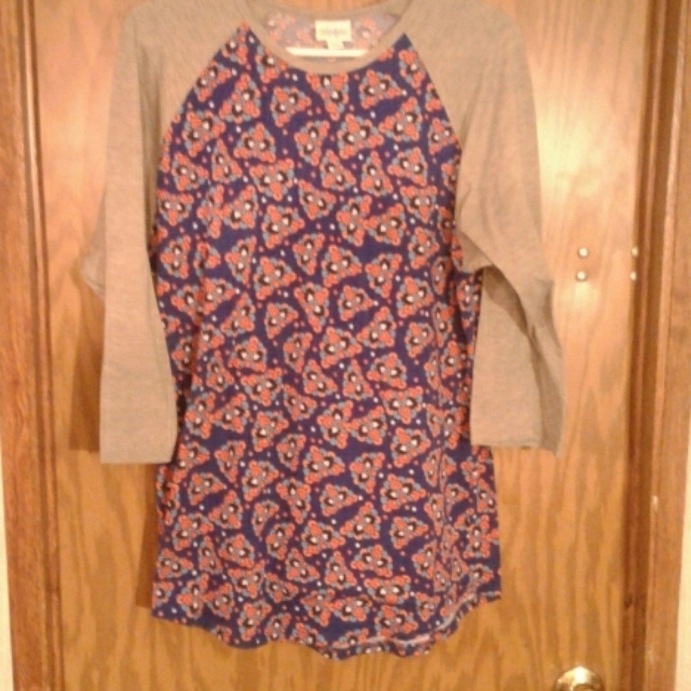 Lularoe Shirt Size XL ( T)